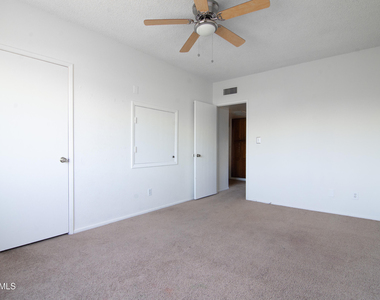 4221 E Almeria Road - Photo Thumbnail 4