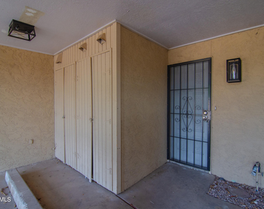 4221 E Almeria Road - Photo Thumbnail 13