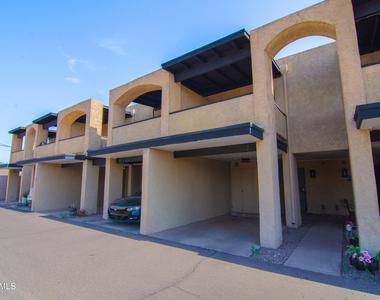 4221 E Almeria Road - Photo Thumbnail 15