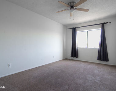 4221 E Almeria Road - Photo Thumbnail 5