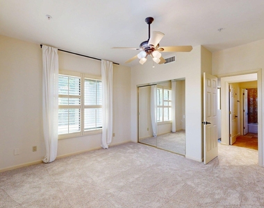 8100 E Camelback Road - Photo Thumbnail 27