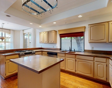 8100 E Camelback Road - Photo Thumbnail 7