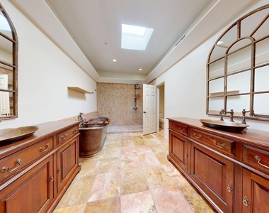 8100 E Camelback Road - Photo Thumbnail 18