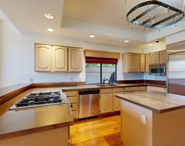 8100 E Camelback Road - Photo Thumbnail 8