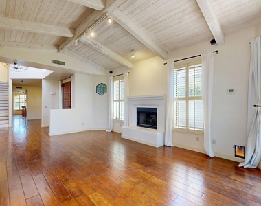 8100 E Camelback Road - Photo Thumbnail 4