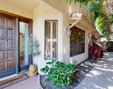 8100 E Camelback Road - Photo Thumbnail 36