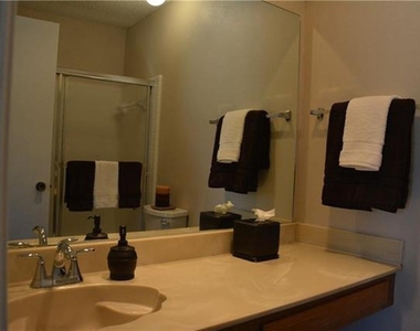 216 E Denton Drive - Photo Thumbnail 5