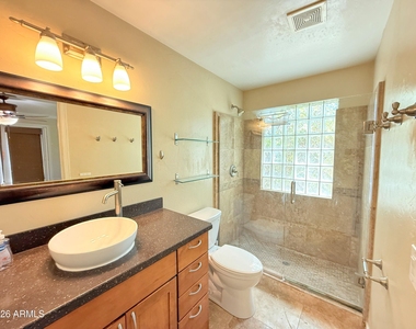 1326 W Palm Lane - Photo Thumbnail 12