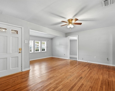 3412 Brady Avenue - Photo Thumbnail 1