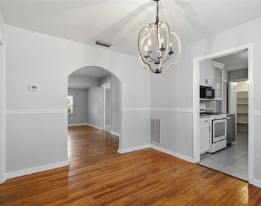 3412 Brady Avenue - Photo Thumbnail 7