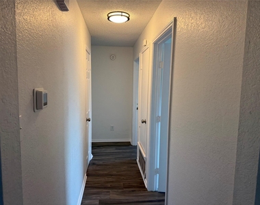 206 E Ridgegate Drive - Photo Thumbnail 28