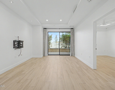 6803 E Main Street - Photo Thumbnail 9