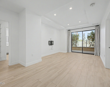 6803 E Main Street - Photo Thumbnail 8