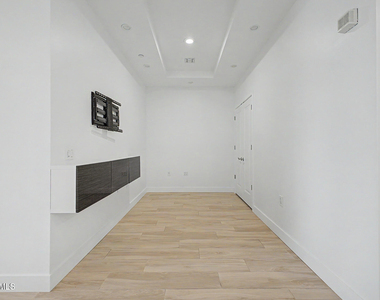6803 E Main Street - Photo Thumbnail 27