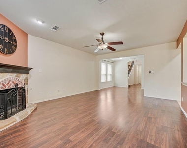 10516 Bolivar Drive - Photo Thumbnail 5