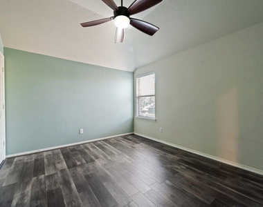 10516 Bolivar Drive - Photo Thumbnail 18