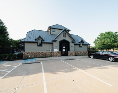 9724 Water Tree Drive - Photo Thumbnail 21