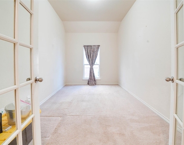 9724 Water Tree Drive - Photo Thumbnail 9