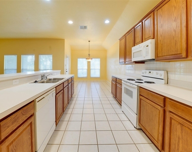 9724 Water Tree Drive - Photo Thumbnail 3