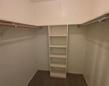 2604 Candleberry Drive - Photo Thumbnail 8
