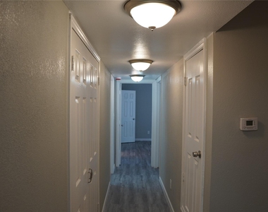 6756 Trail Lake Drive - Photo Thumbnail 14