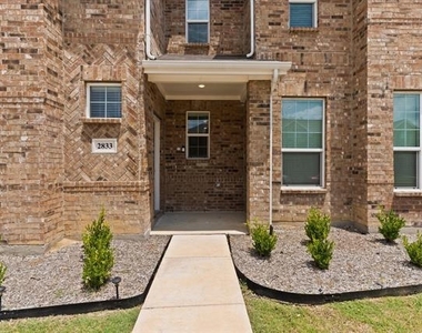 2833 Bellflower Drive - Photo Thumbnail 5