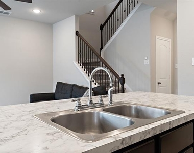 2833 Bellflower Drive - Photo Thumbnail 9