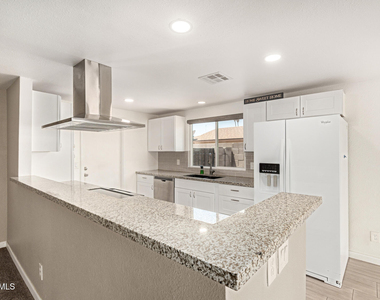 1512 W Mariposa Drive - Photo Thumbnail 7