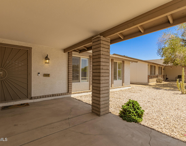 1512 W Mariposa Drive - Photo Thumbnail 2