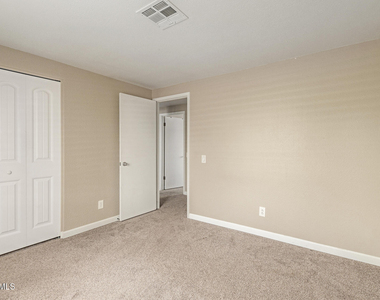 1512 W Mariposa Drive - Photo Thumbnail 15