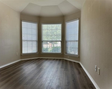 929 Hazels Way - Photo Thumbnail 7