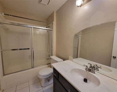 912 Haverstraw Place - Photo Thumbnail 13