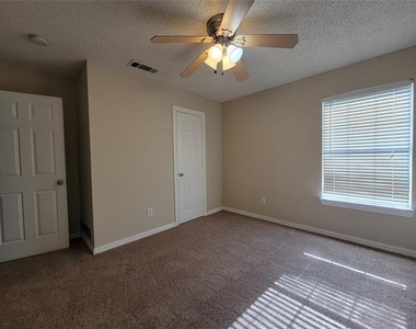 912 Haverstraw Place - Photo Thumbnail 9