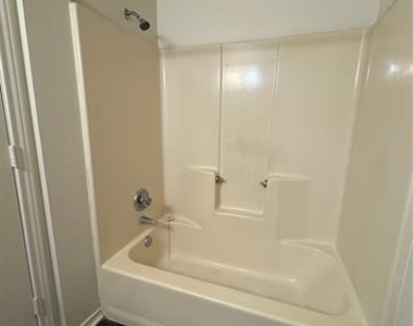 714 Hillcrest - Photo Thumbnail 14