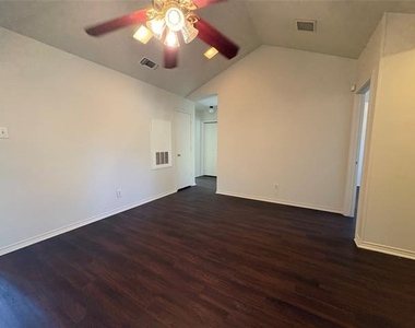 714 Hillcrest - Photo Thumbnail 5