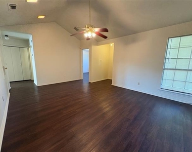 714 Hillcrest - Photo Thumbnail 4