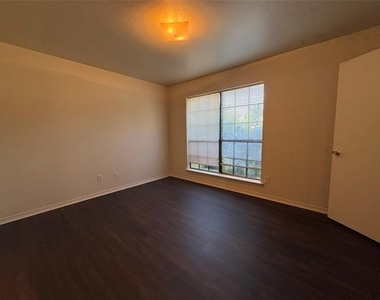 714 Hillcrest - Photo Thumbnail 9