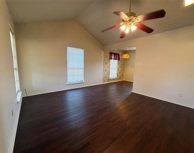 714 Hillcrest - Photo Thumbnail 3