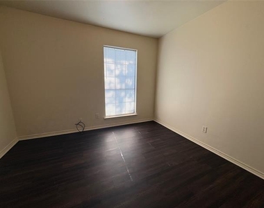714 Hillcrest - Photo Thumbnail 11