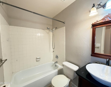 2102 W Knox Road - Photo Thumbnail 21