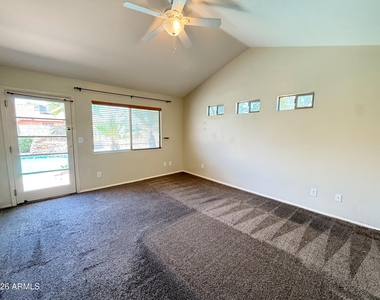2102 W Knox Road - Photo Thumbnail 14