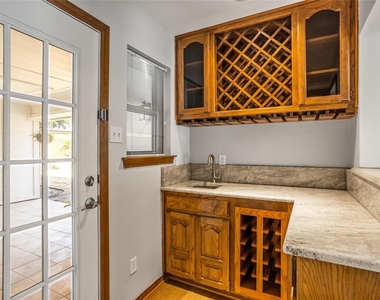 2942 Woodland Hills Drive - Photo Thumbnail 16