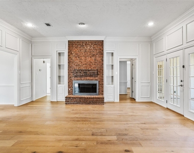2942 Woodland Hills Drive - Photo Thumbnail 8