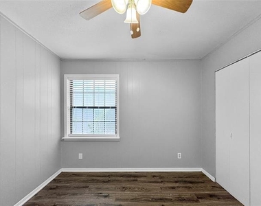 1319 Wisteria Way - Photo Thumbnail 8