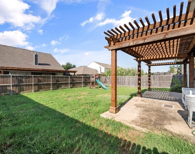 5012 Raymond Drive - Photo Thumbnail 23
