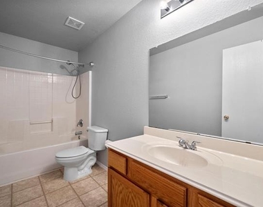 5012 Raymond Drive - Photo Thumbnail 15