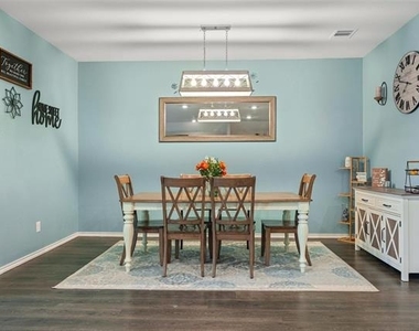 904 Saddle Horn Way - Photo Thumbnail 3