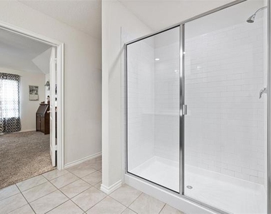 904 Saddle Horn Way - Photo Thumbnail 14