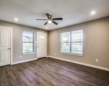 8106 Tanner Avenue - Photo Thumbnail 12
