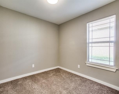 8106 Tanner Avenue - Photo Thumbnail 15